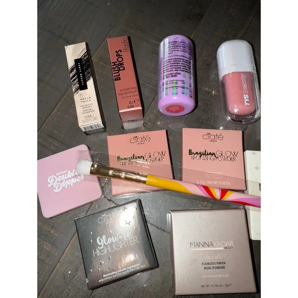 Makeup Beauty Resellers Lot - 14 NEW Deluxe Travel Size‎ Items